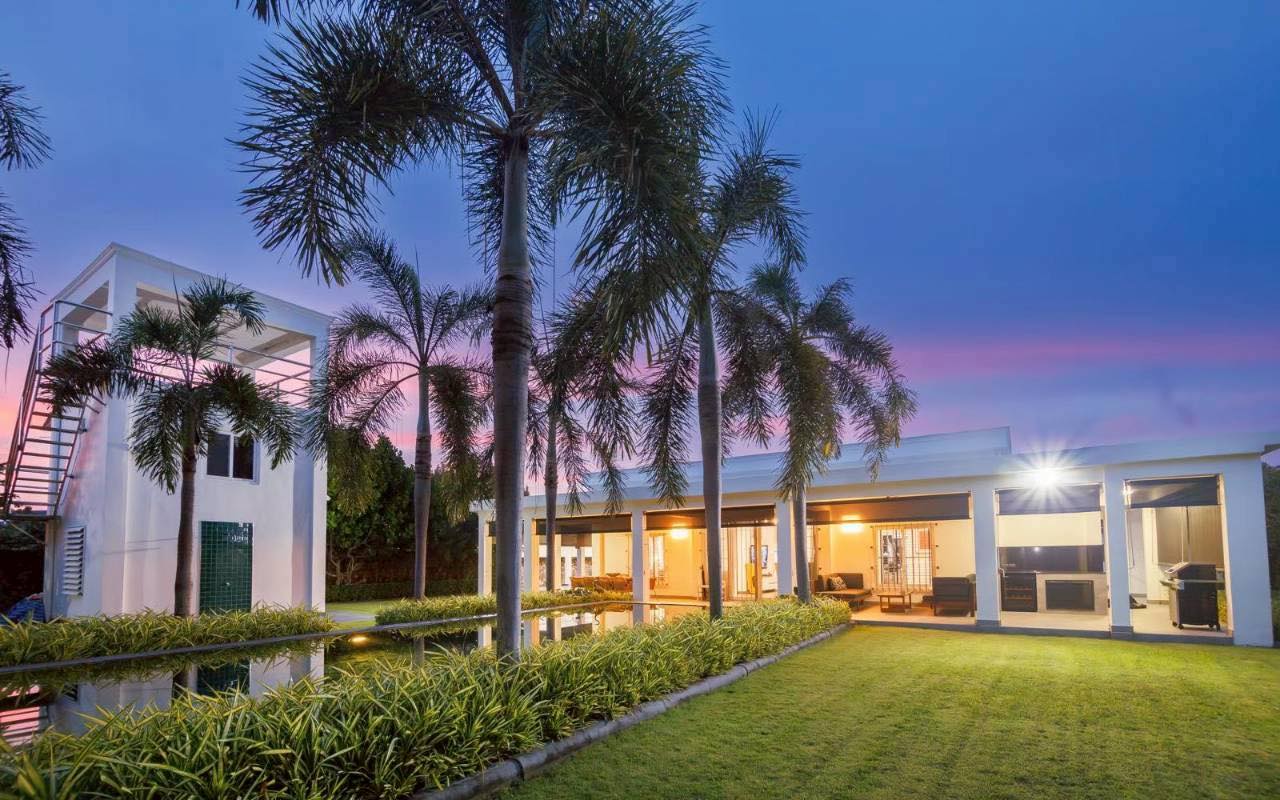 Luxury Modern Villa For Sale | Land Size 290 Sq.W., 3 Bedrooms, 4 ...