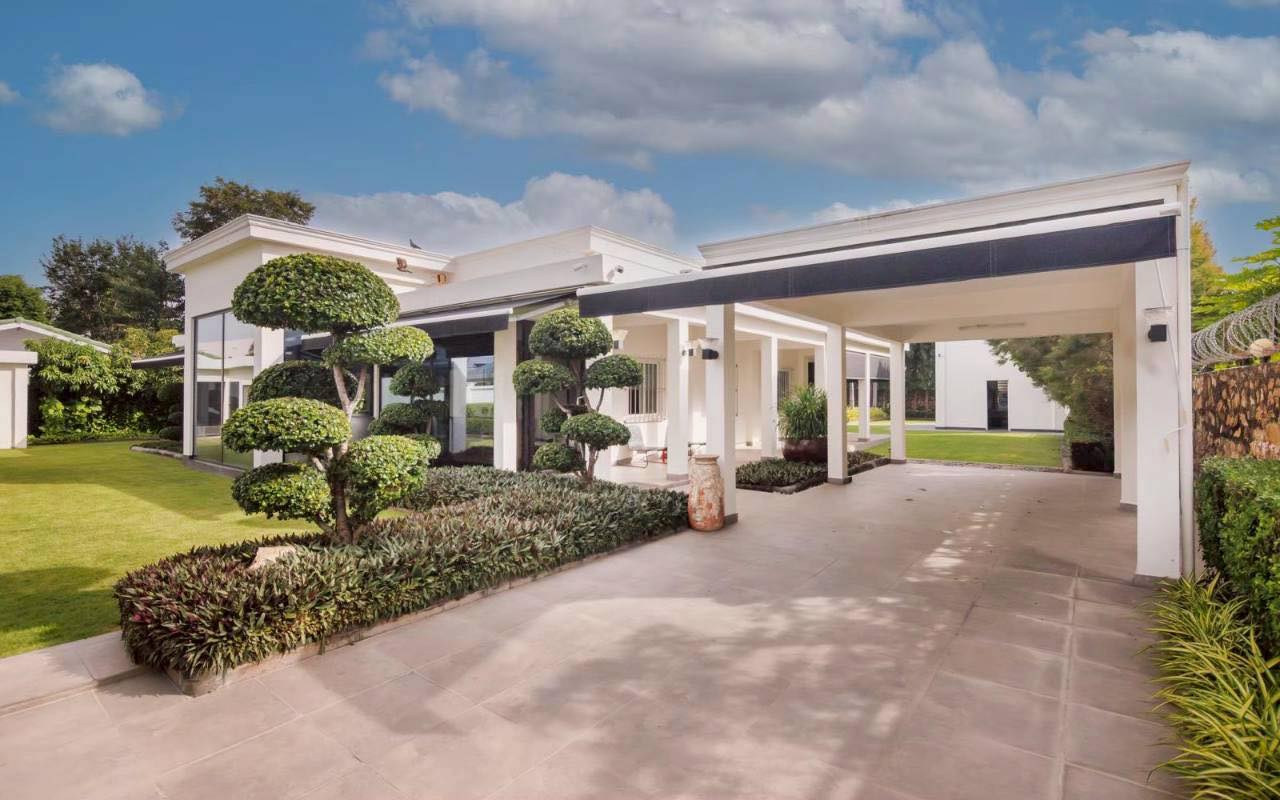 Luxury Modern Villa For Sale | Land Size 290 Sq.W., 3 Bedrooms, 4 ...